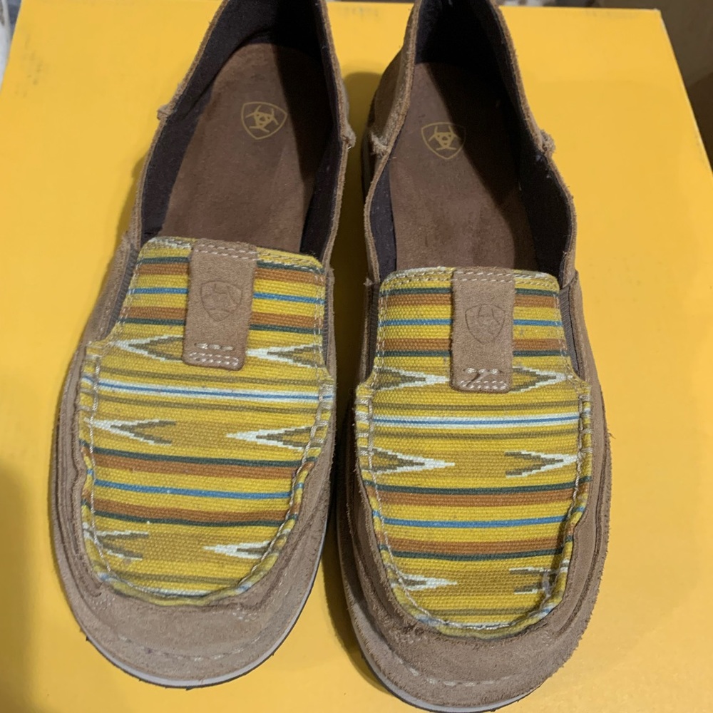 Women Arita Cruiser size 8